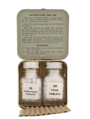 Survival kit, 1950 (c)
