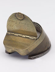Horse's hoof inkwell belonging to Captain William Tyrwhitt Drake, Royal Horse Guards, 1829 (c)