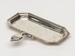 Candle snuffer tray, Board of Ordnance, 1696 (c)