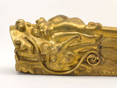 Staff finial in the shape of a sculptured dragon's head, 1900 (c)