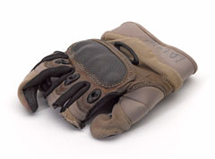 Protective combat glove worn by Sapper Sean Laidlaw, 101 Engineer Regiment (Explosive Ordnance Disposal), 2012