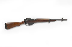 Lee Enfield .303 in No 5 Mk I bolt action rifle, 1944 (c)