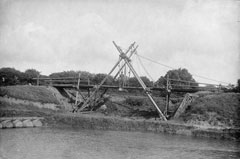 Bridge constructed by the Suffolk Royal Garrison Artillery (Militia), glass negative, 1905 (c)