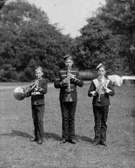 Band boys, glass negative, 1895 (c)