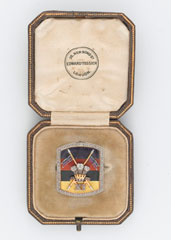 Sweetheart brooch with the badge of 11th King Edward's Own Lancers (Probyn's Horse), 1917