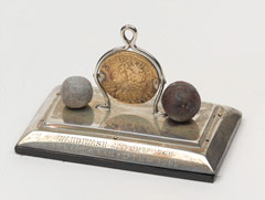 Paperweight incorporating finds from Wandiwash (1760) and Perambakkam (1780)