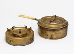 Combined stove and mess tin, 1900 (c)