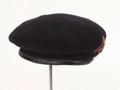 Officer's beret with cap badge, 1955 (c)