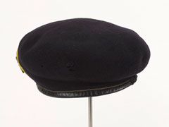 Officer's beret with cap badge, 1955 (c)