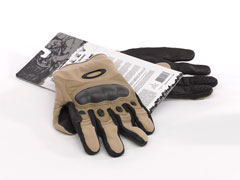 Warm weather combat gloves, 2011