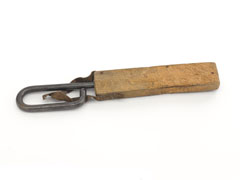 Trench knife made from a barbed wire stanchion 1916 (c)