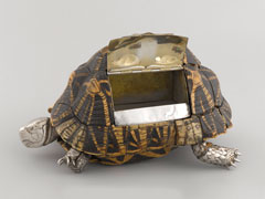 Tortoise shell snuff mull with silver fittings, 1869 (c)