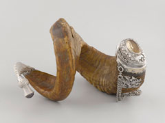 Ram's horn silver-plated snuff mull, 27th Madras Native Infantry, 1857