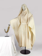 Silk robe worn by T E Lawrence, 1916 (c)