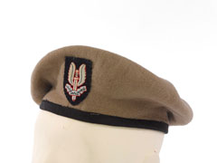 Special Air Service beret, Warrant Officer 1 D J 'Dia' Harvey