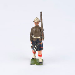 Model soldier, W Britain, Queen's Own Cameron Highlanders