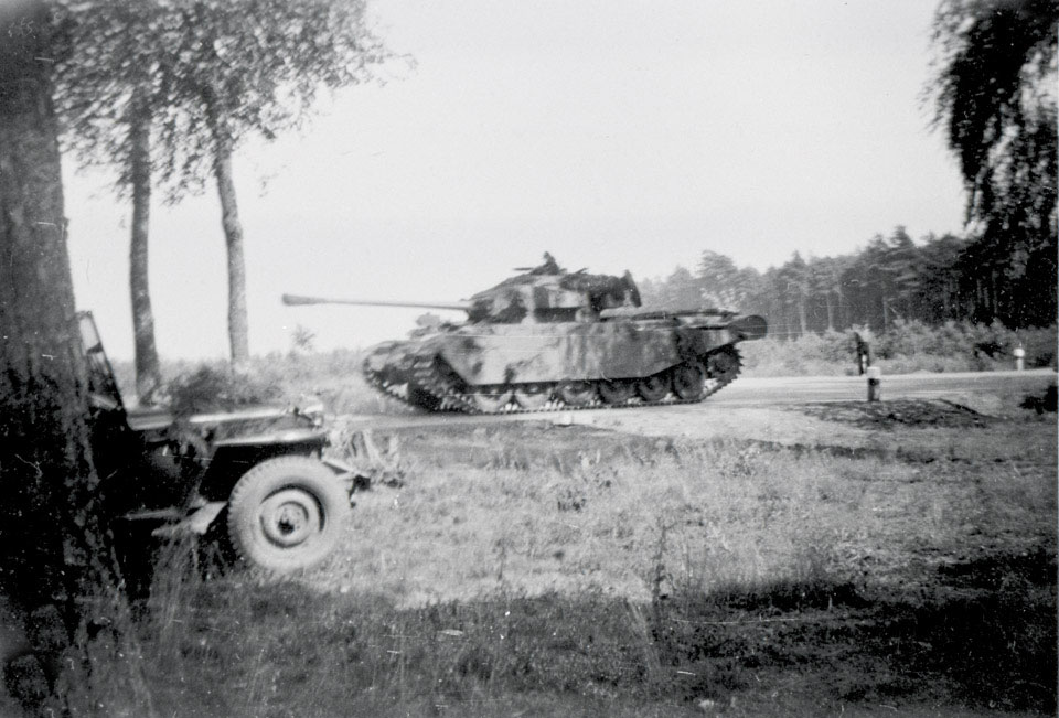 Centurions moving up at the crossroads near Bispingen, West Germany, 1953