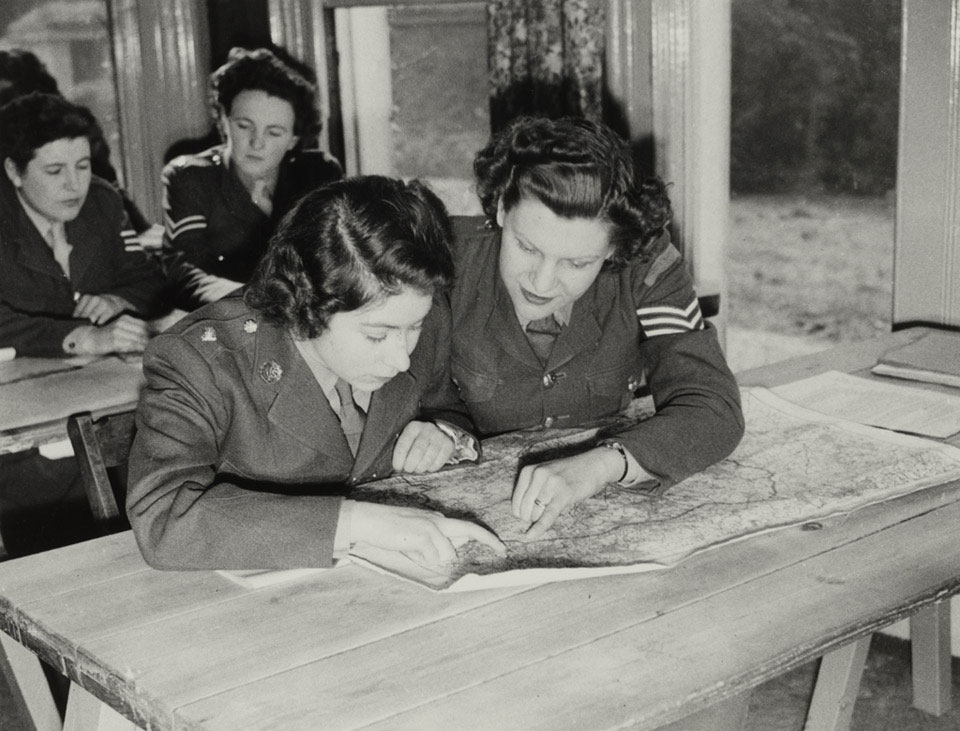 Princess Elizabeth at a map reading class, 1945