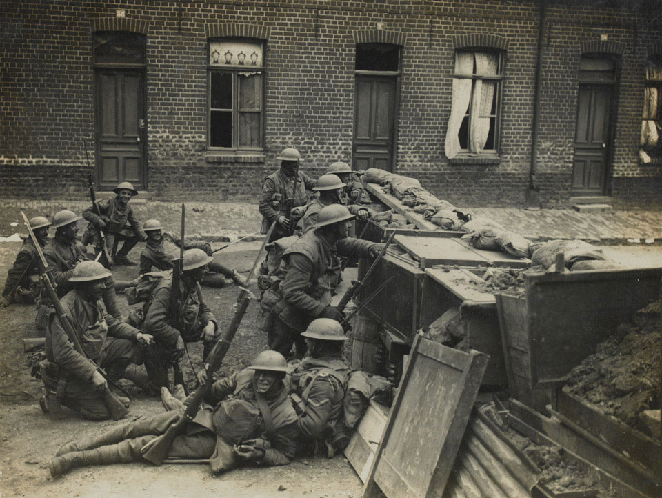 A Middlesex Regiment street barricade, Spring 1918