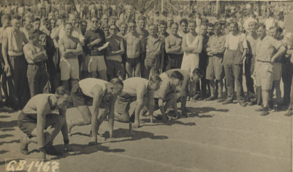 Regimental sprint race at Stalag XXB, 1941 (c)