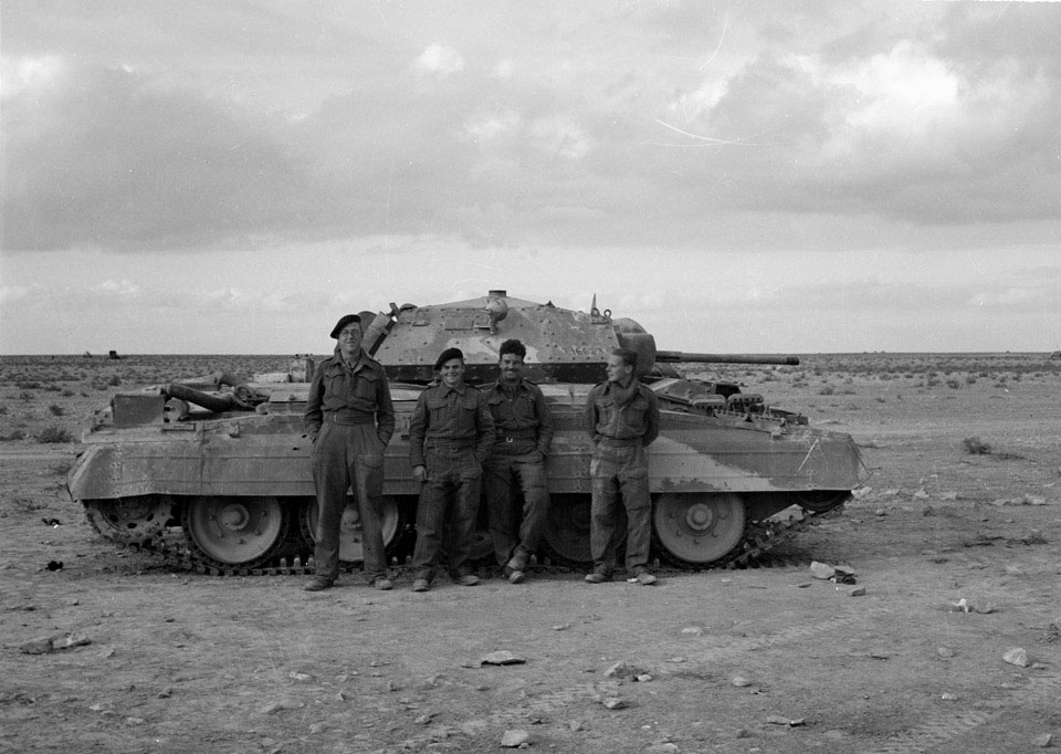 Major Geof Willis and crew, 3rd County of London Yeomanry (Sharpshooters), with their Crusader tank, North Africa, 1941 (c)