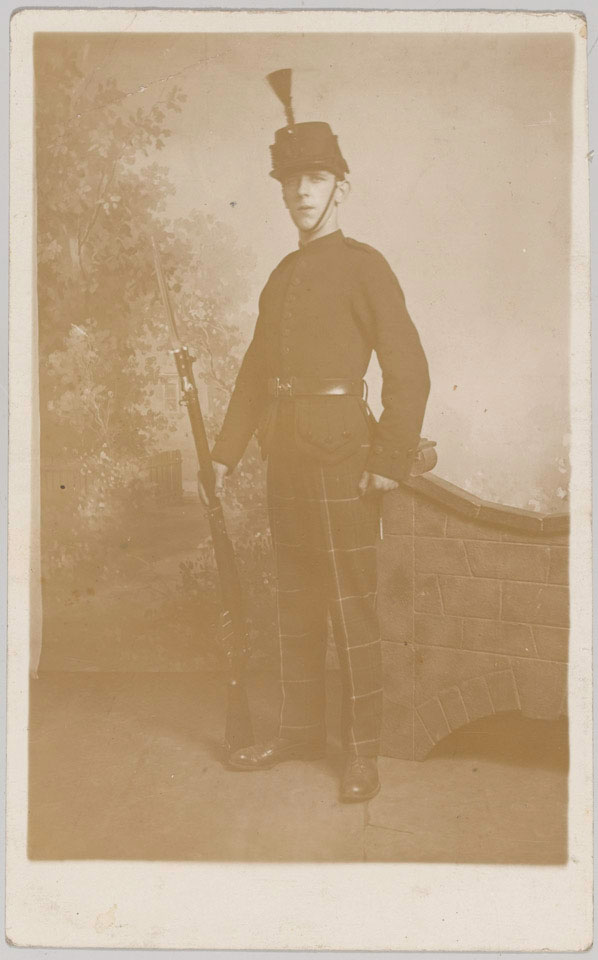 A private of the Cameronians (Scottish Rifles) in full dress, 1910 (c)