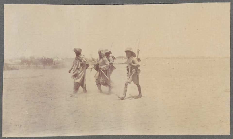 British soldiers escort an Afghan prisoner, 1919