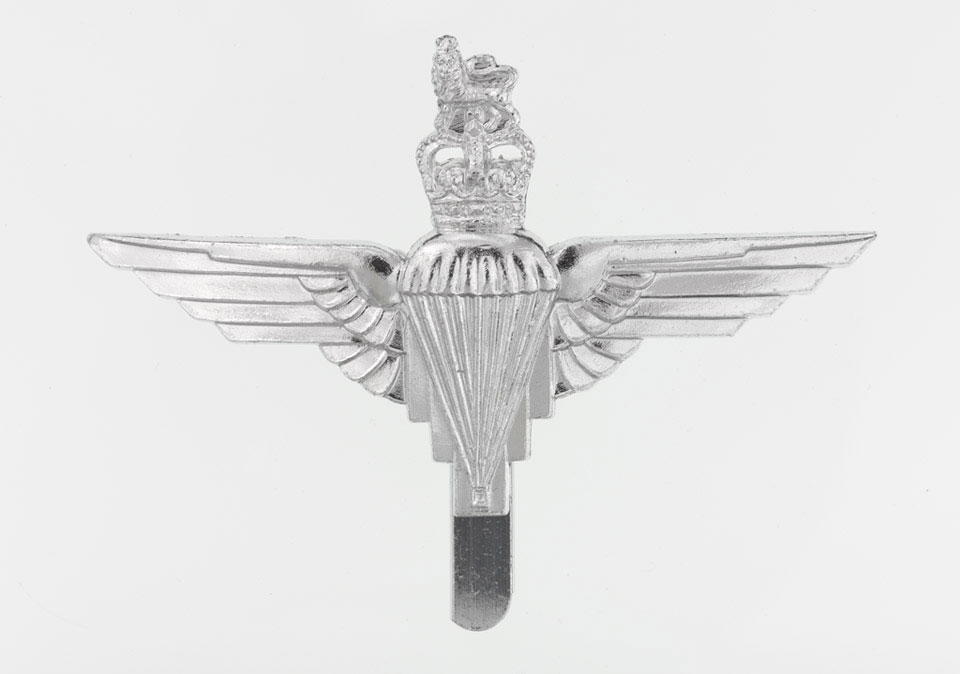 Other ranks cap badge, The Parachute Regiment, 1973 (c)