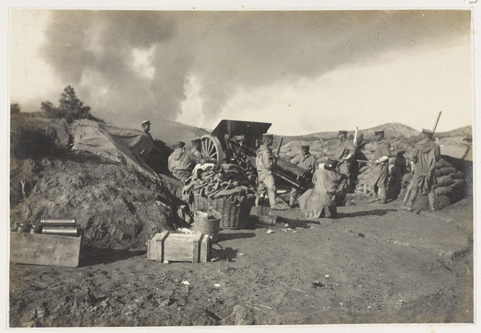 Japanese howitzer battery, Tsingtao, October 1914