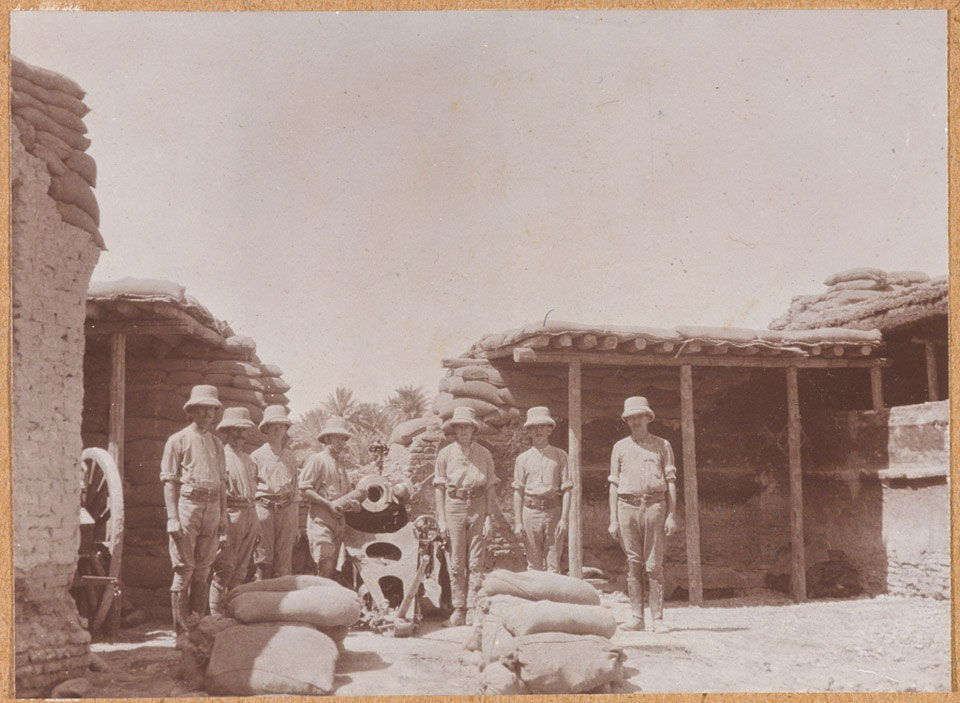Members of 1/5th Hampshire Howitzer Battery near Basra, 1915