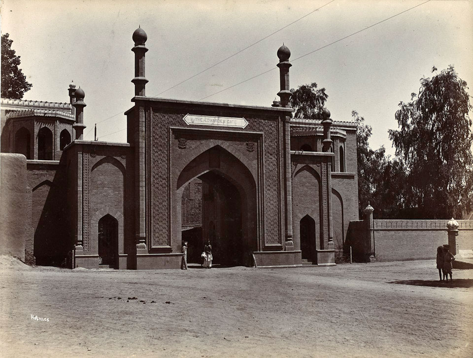 'Kabuli Gate, Peshawar City', North West Frontier, 1905 (c)