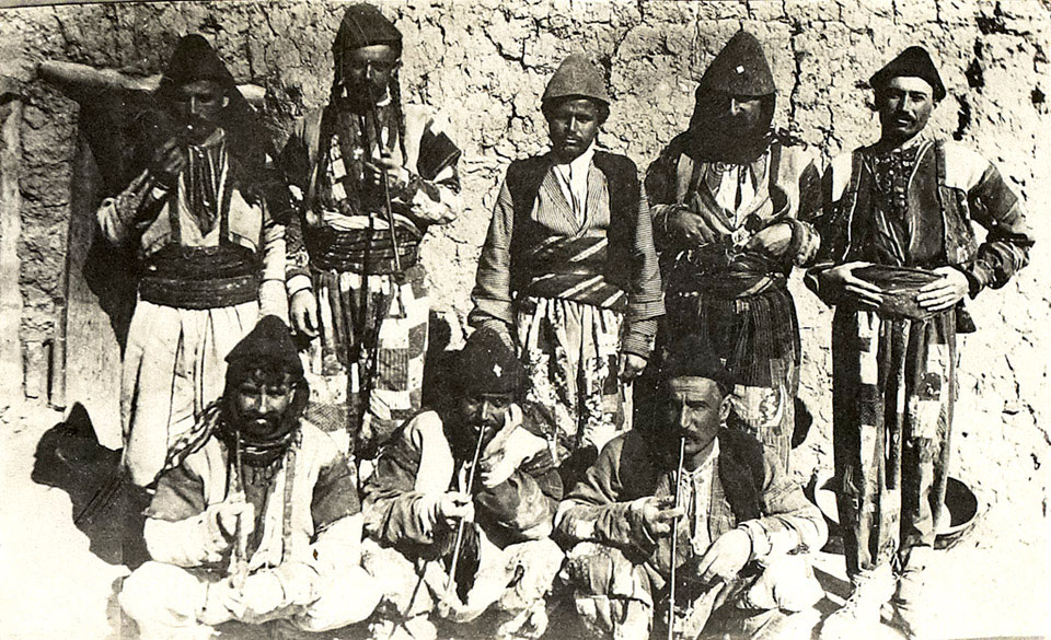 Assyrian Jelu fighters, 1918