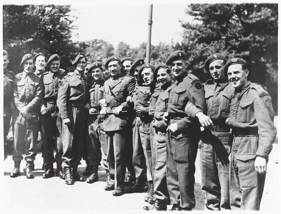 Members of the Special Boat Section at the Osborne View Hotel, Hillhead, Hampshire, 1943