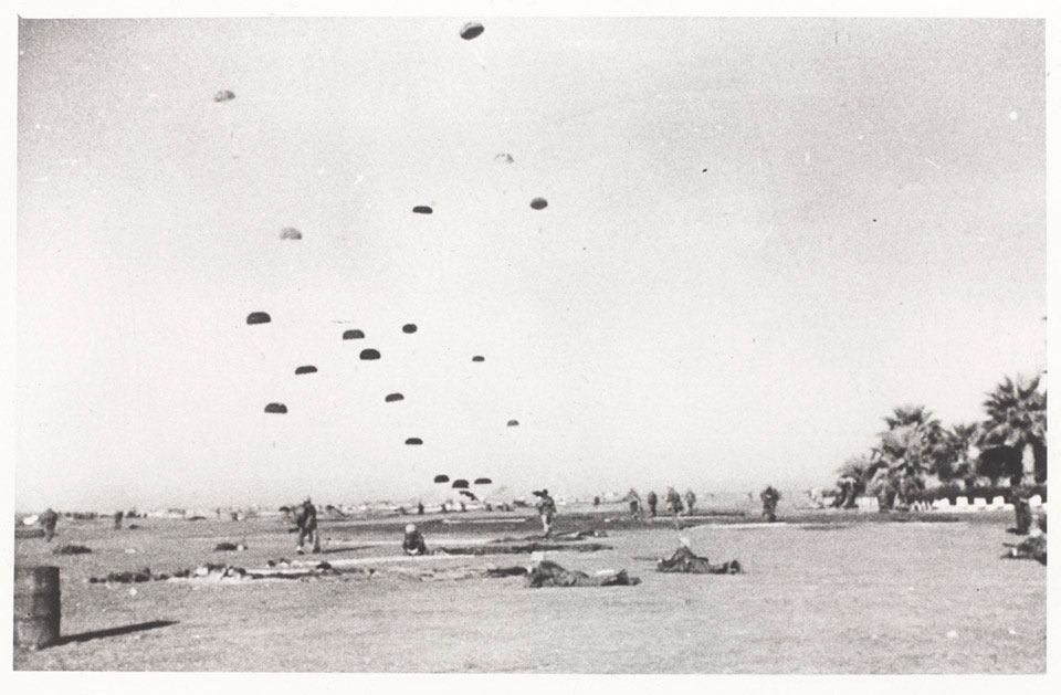 3rd Battalion The Parachute Regimen take up positions on El Gamil airfield, 5 November 1956