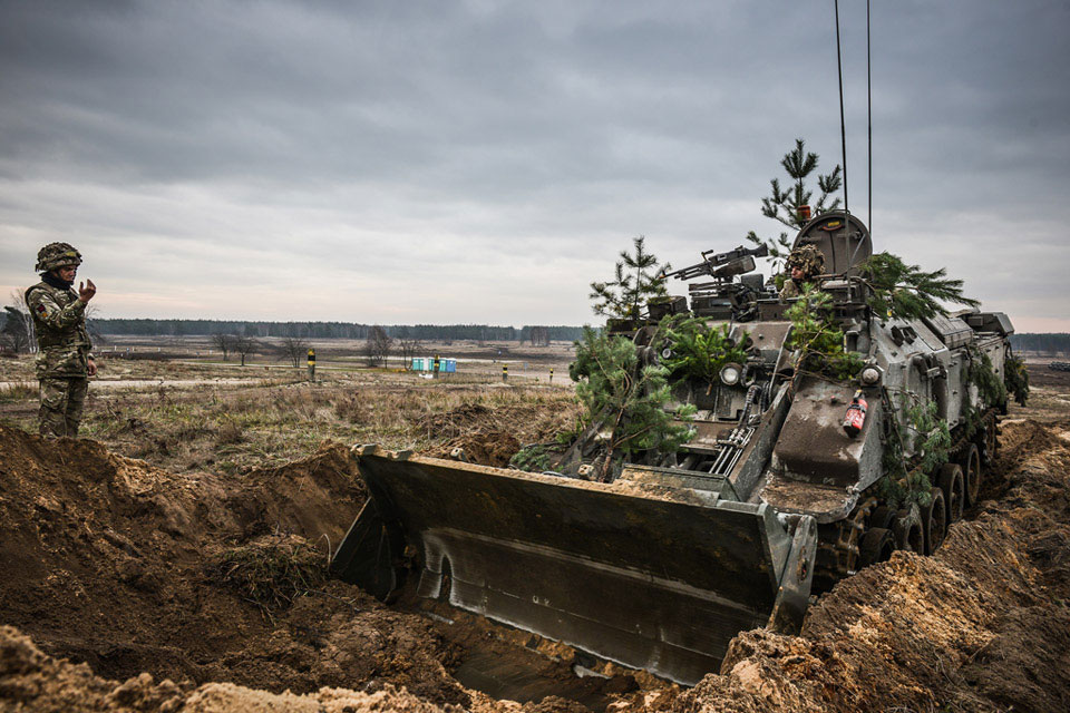 26 Engineer Group construct defensive earthworks, Exercise BLACK EAGLE, Poland, 2014