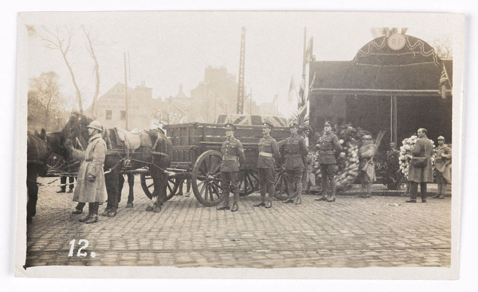 Coffin of the Unknown Warrior borne in a wagon with a guard of Allied soldiers, 10 November 1920