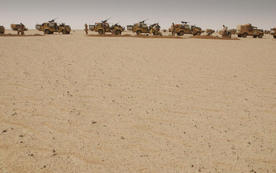 Heavy Machine Gun Platoon, 1st Battalion The Royal Irish Regiment, dig ...