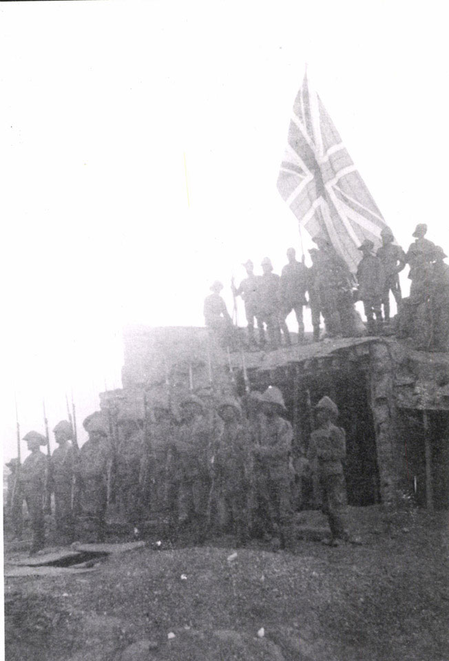 'F' Company 1st Battalion The Royal Fusiliers presenting arms, Tibet, 1904