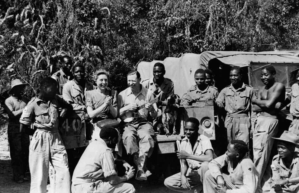 George Formby performing for soldiers of the 11th East African Division, 1945