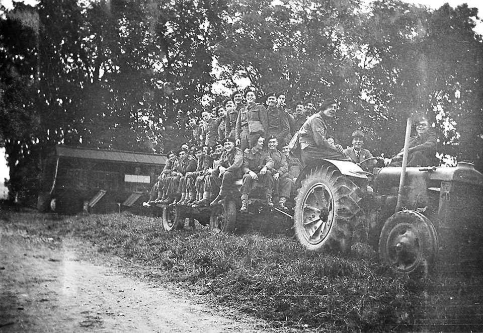 'Off to Linton for the evening', 3rd County of London Yeomanry ...