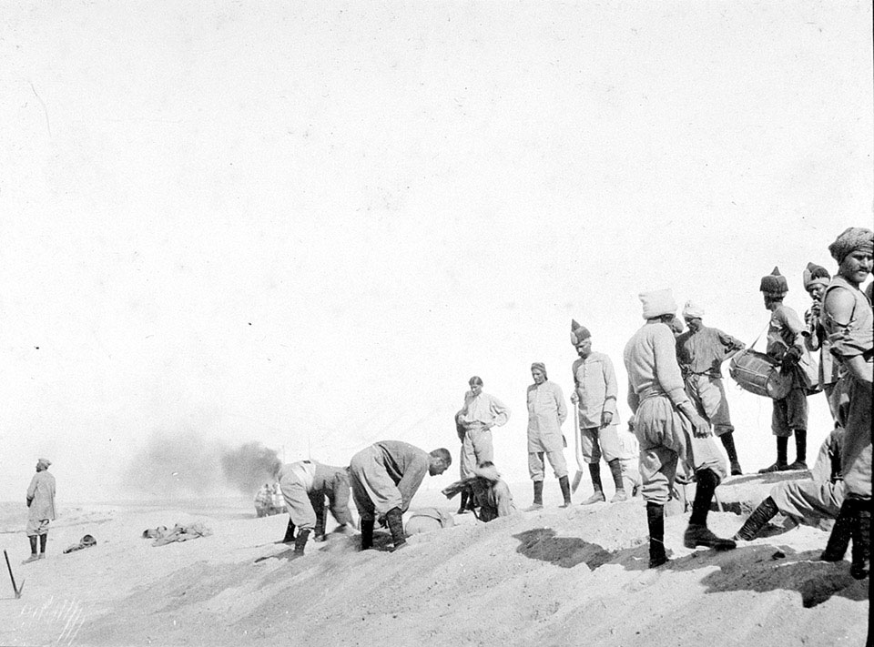 Defences being dug on the bank of the Suez Canal, 1915 (c)