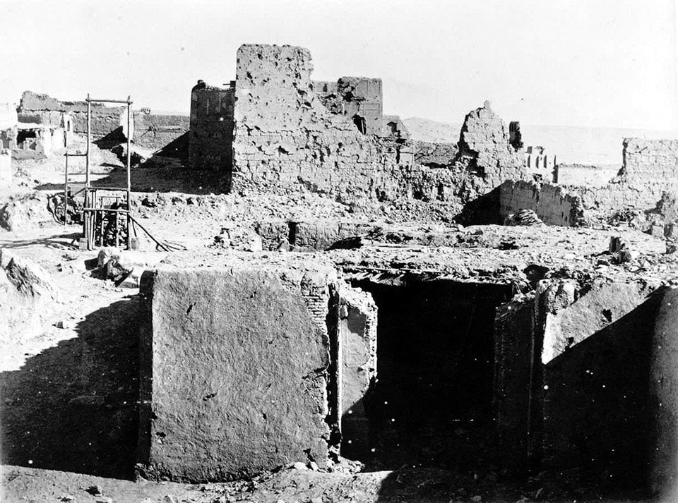 Ruins of the Residency, showing the Gate and Scaffold, Kabul, 1879