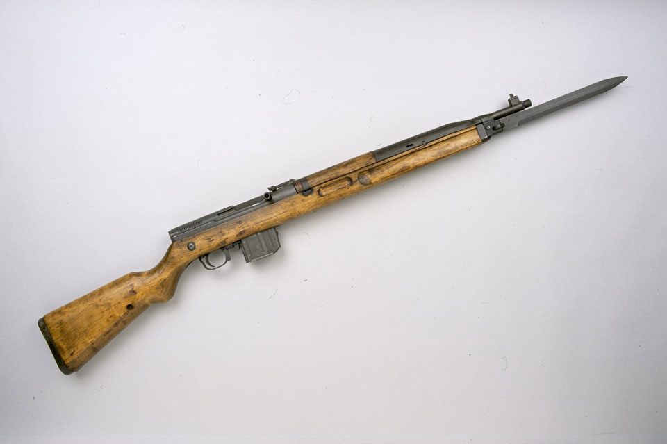 VZ52 7.62 mm self-loading  rifle, 1956 (c)